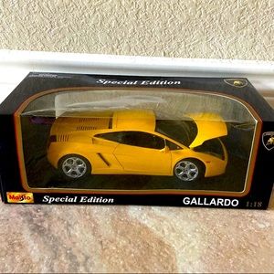 1/18  Yellow Gallardo Maisto Diecast